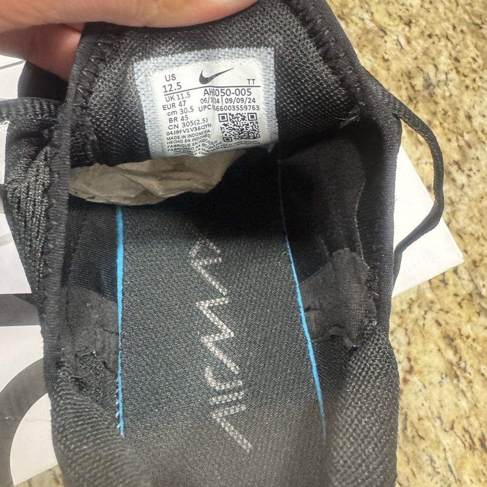 Nike Air Max 270 Triple Black Shoes
Sizes 12.5 - Picture 10 of 11